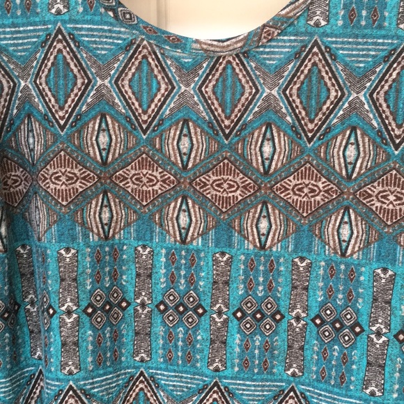 Tribal turquoise/black/gray, cutout back. Very soft.Lightweight. Poly/spandex. - Picture 6 of 6